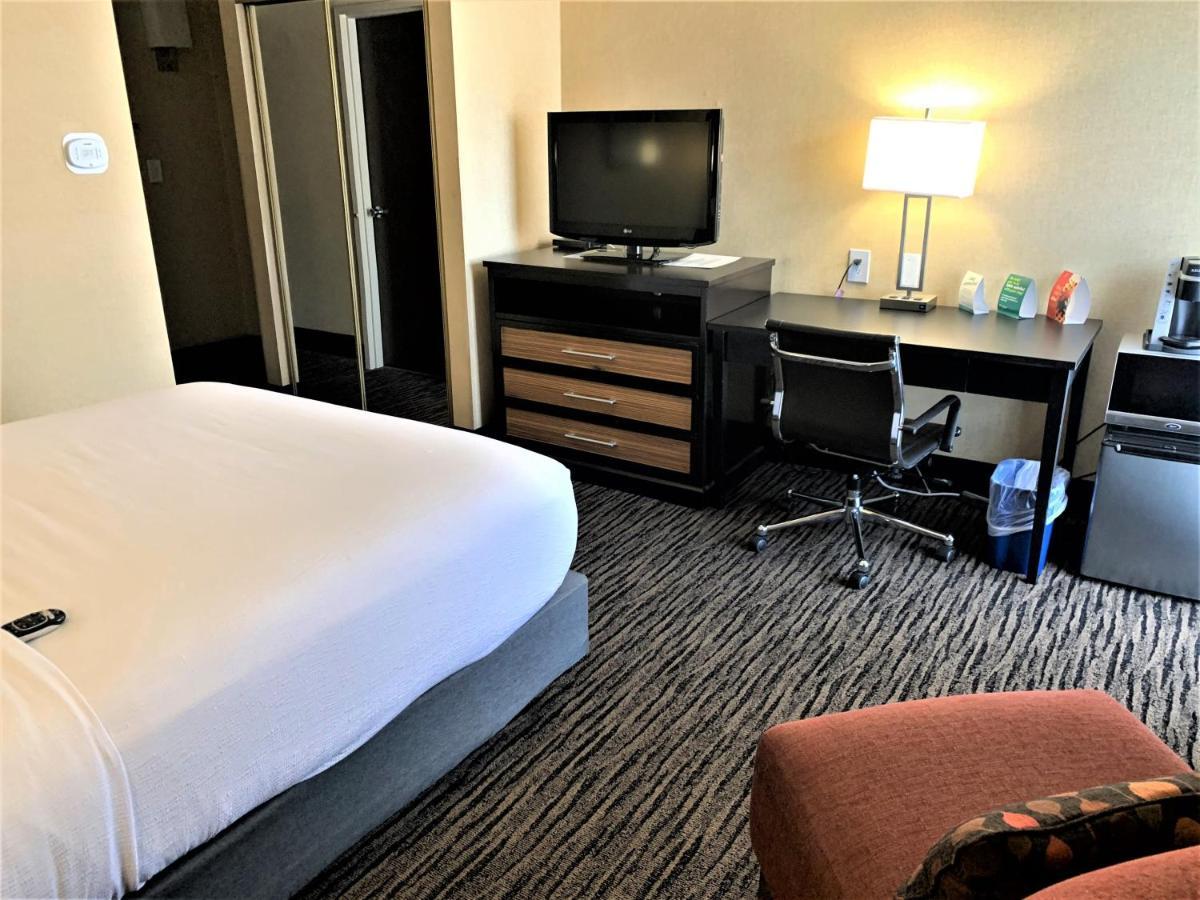 Holiday Inn Dublin - Pleasanton By Ihg Exterior photo