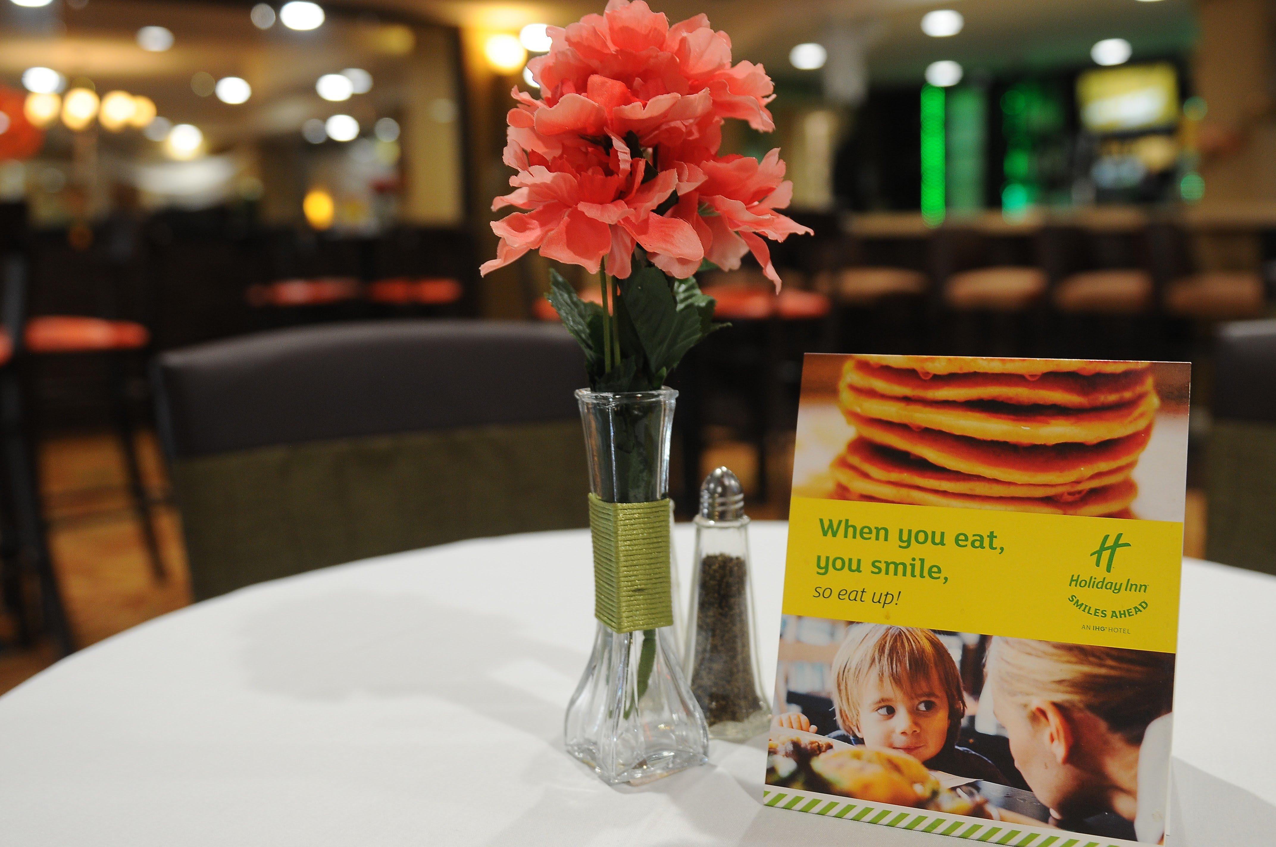 Holiday Inn Dublin - Pleasanton By Ihg Exterior photo