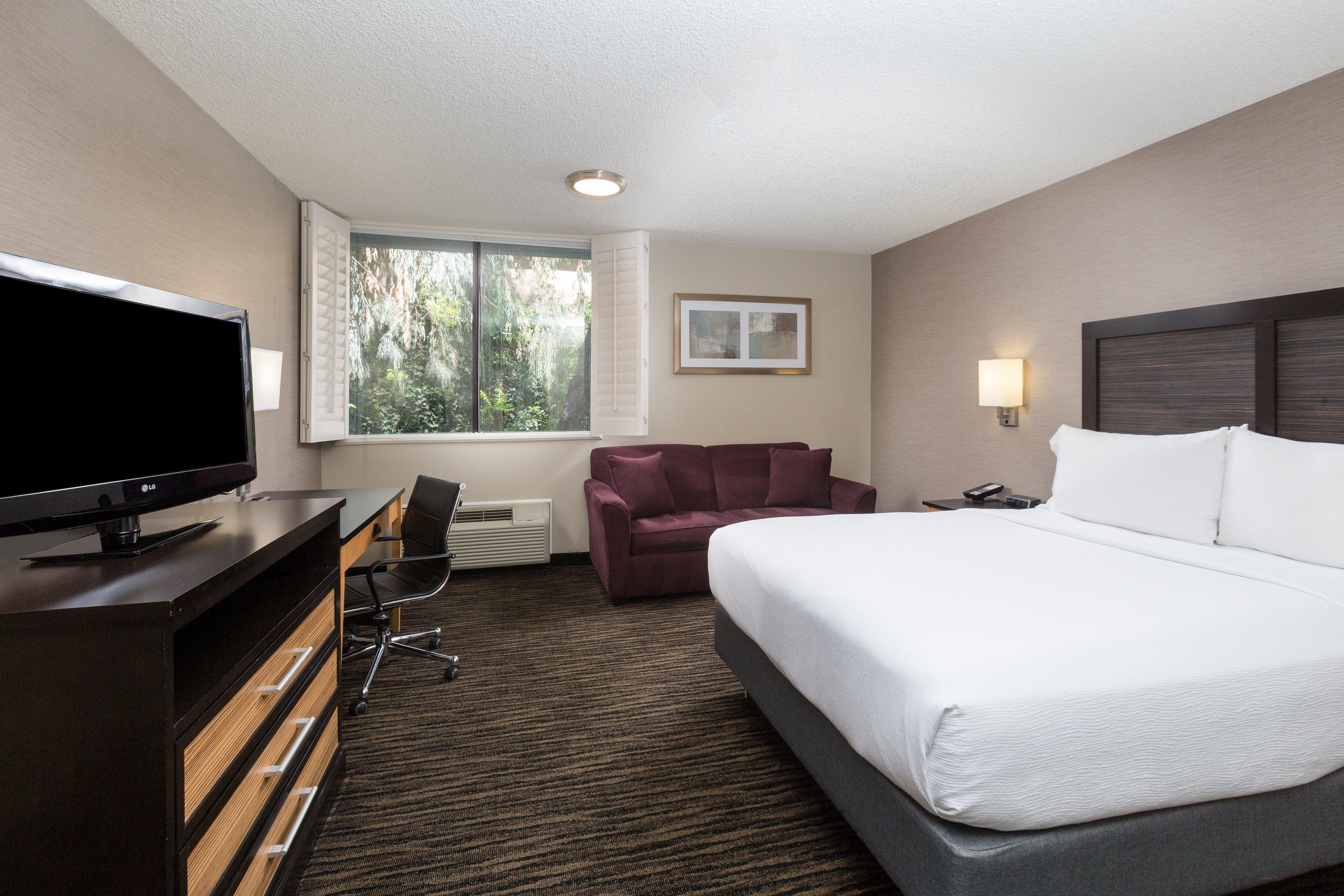 Holiday Inn Dublin - Pleasanton By Ihg Exterior photo