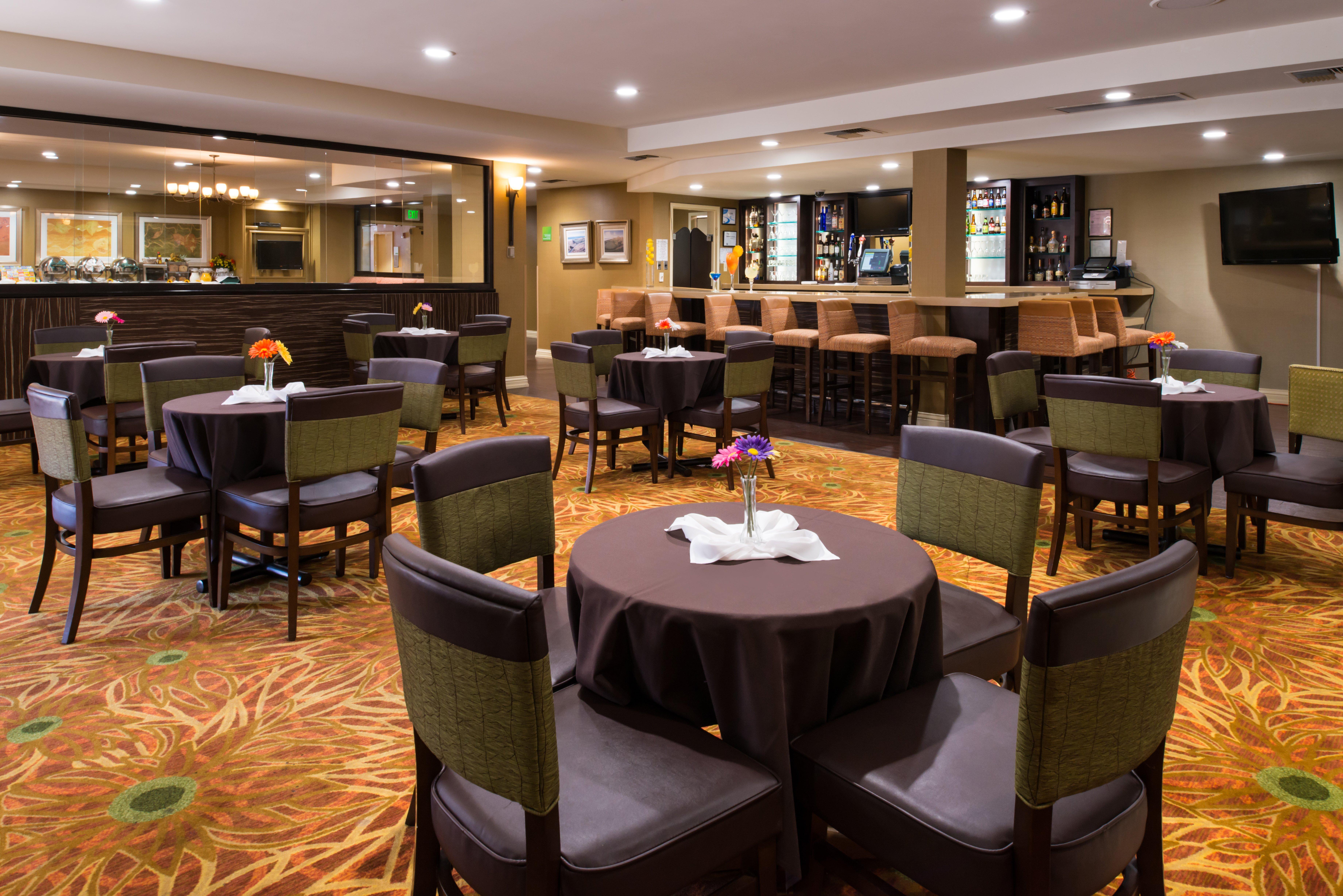 Holiday Inn Dublin - Pleasanton By Ihg Exterior photo